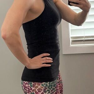 Lululemon Black Women's Racerback Tank Top - Classic Slim Fit size 6